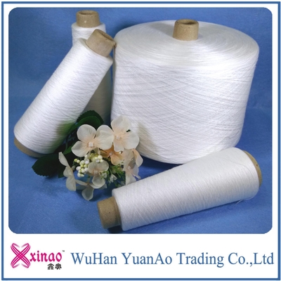 De ruwe Witte van de de Polyesterdraai van Ring Spun Polyester Yarn 100% Naaiende Draad Met hoge weerstand